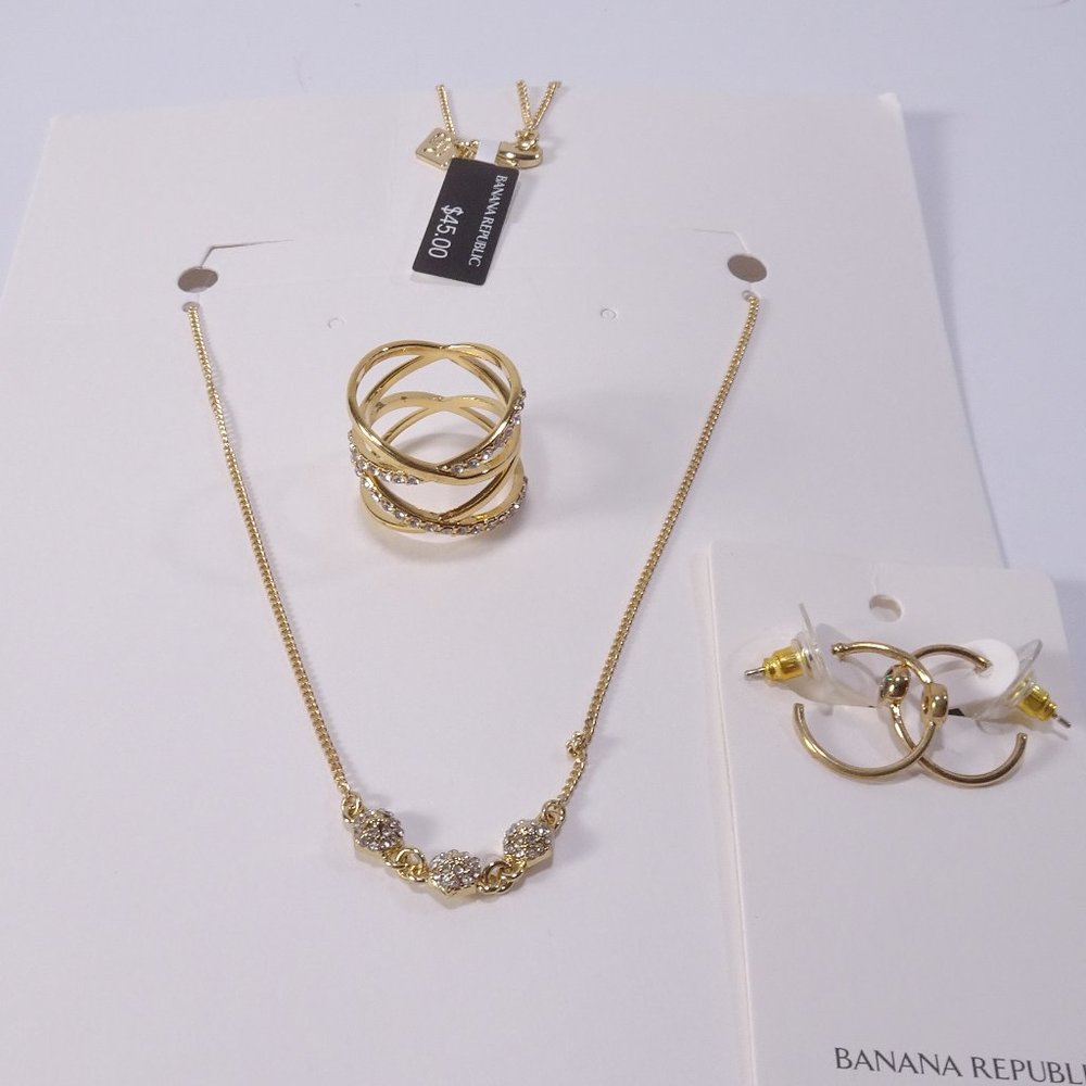 Banana Republic Necklace Criss Over Ring Moonstone hoop Earrings NWT 130
